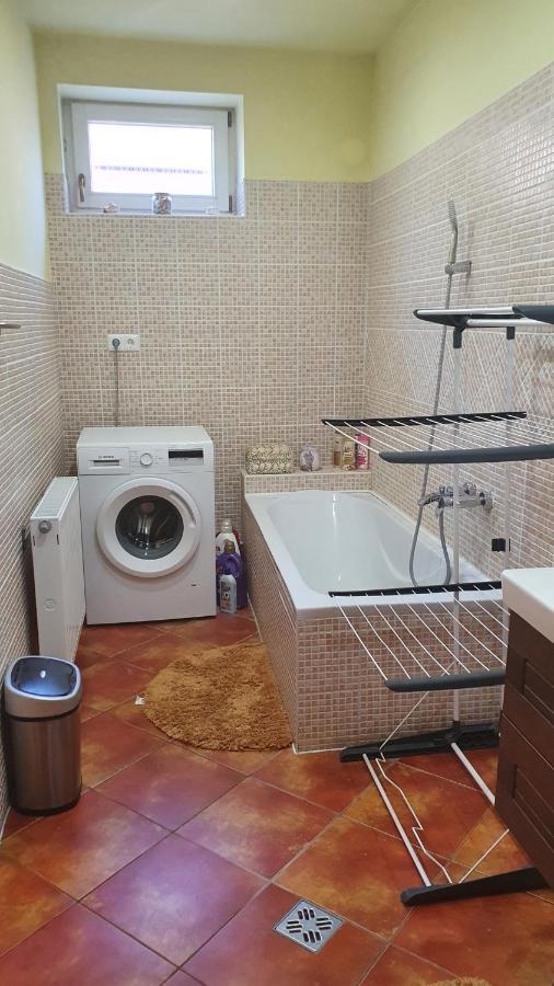 Casa Tajola Apartamento Kecskemét Exterior foto